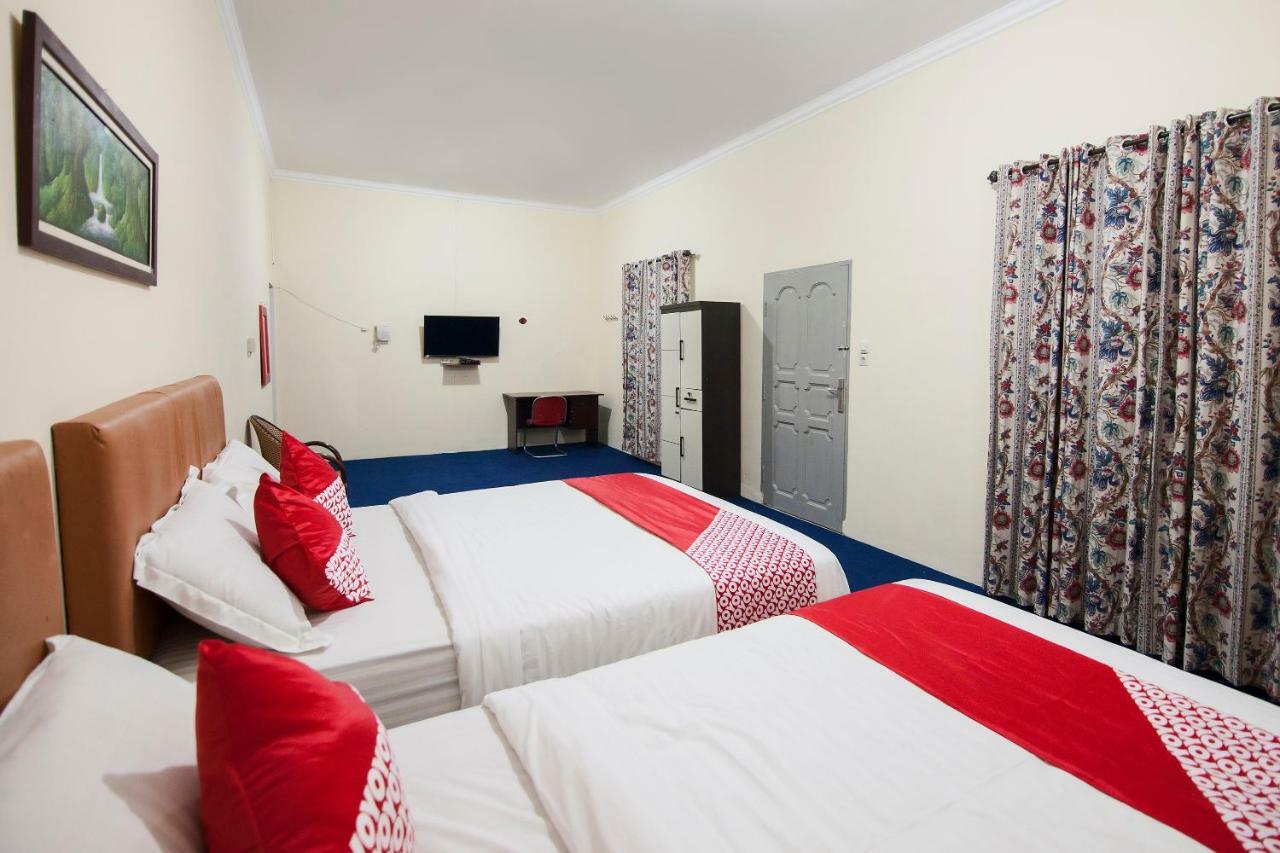 Oyo 719 Penginapan Panatapan Almonsari Resort Siborongborong Dış mekan fotoğraf
