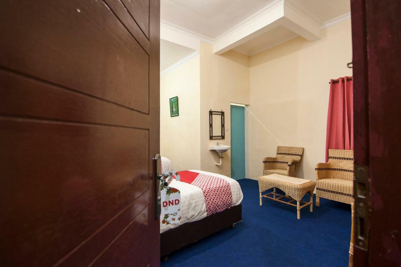 Oyo 719 Penginapan Panatapan Almonsari Resort Siborongborong Dış mekan fotoğraf